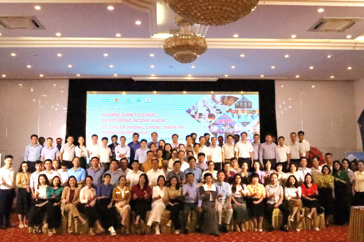 Hướng dẫn tổ chức hoạt động ngoại khóa về chủ đề phòng, chống thiên tai trong trường học