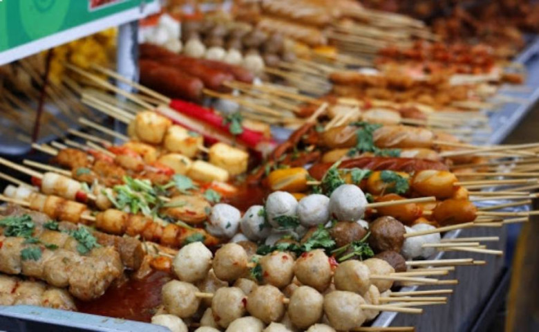 Bộ Y tế yêu cầu đảm bảo an toàn thực phẩm đối với thực phẩm bày bán trước cổng trường học