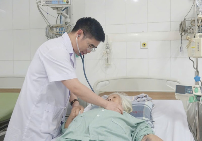Quảng Ninh: Cứu sống 1 bệnh nhân sốc tim do nhồi máu cơ tim cấp nhờ hội chẩn liên viện