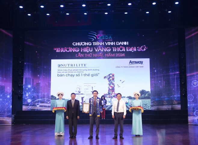 Amway Việt Nam vinh dự nhận giải thưởng "Thương hiệu vàng phát triển bền vững"