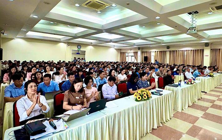 Tập huấn nâng cao năng lực xây dựng văn hoá học đường, văn hoá ứng xử trong trường học