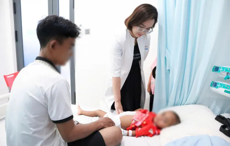 Đắk Lắk: Điều trị thành công cho bệnh nhi 3 tuổi bị tắc ruột do hội chứng Rapunzel (rối loạn ăn tóc)