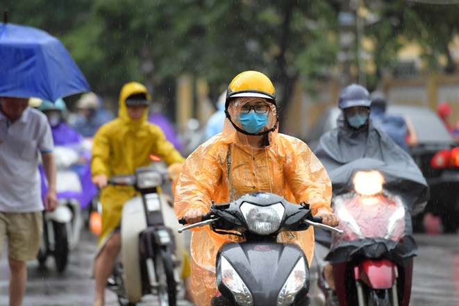 Dự báo thời tiết ngày 21/10: Bắc Bộ nhiều mây, Trung Bộ có mưa to và dông