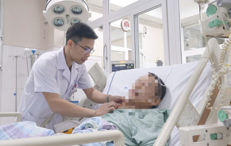 Quảng Ninh: Phẫu thuật cứu sống bệnh nhân sốc mất máu nguy kịch do vết thương phức tạp vùng cổ sau tai nạn giao thông