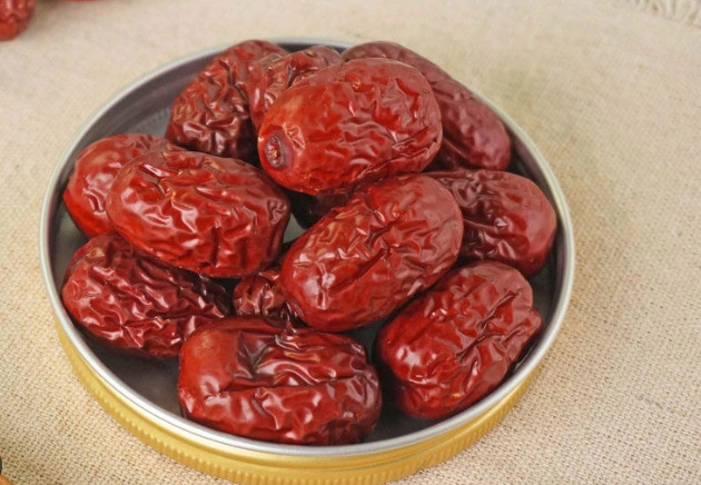 Tiêu thụ táo đỏ giúp kéo dài tuổi thọ