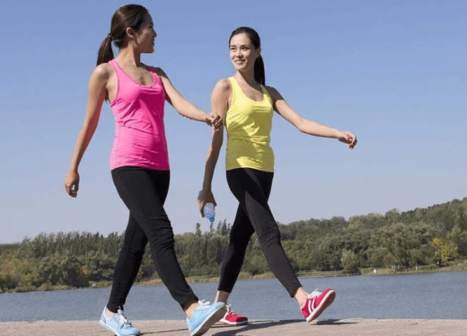 Đi bộ chậm mang lại những lợi ích như thế nào?