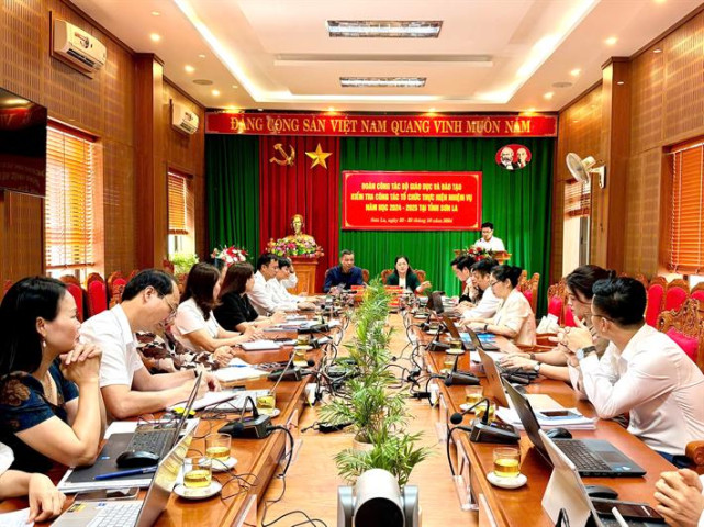 Bộ Giáo dục và Đào tạo kiểm tra chuẩn bị và triển khai nhiệm vụ năm học mới tại Sơn La