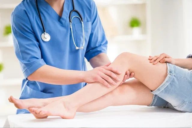 10 nguyên nhân gây đau phía sau đầu gối