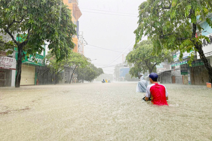 Thừa Thiên Huế: Chủ động ứng phó với bão số 6, nước dâng do bão, mưa lớn diện rộng, sạt lở đất