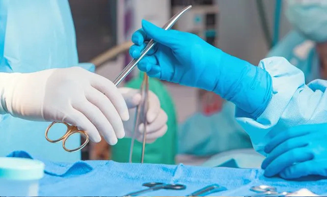 Phú Thọ: Phẫu thuật cấp cứu thành công cụ ông 88 tuổi bị tắc ruột, viêm phúc mạc mật