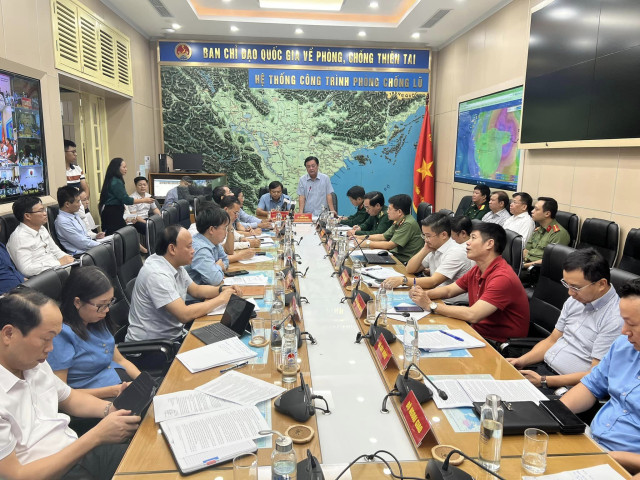 Bộ Trưởng Bộ Nông nghiệp và Phát triển nông thôn: Chuẩn bị cao nhất để ứng phó với bão số 6