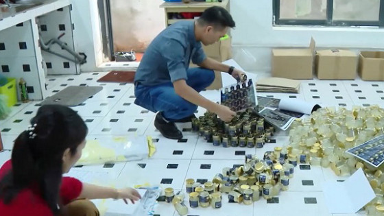 Tạm giữ hơn 93.000 hũ yến chưng không rõ nguồn gốc ở Hà Nội