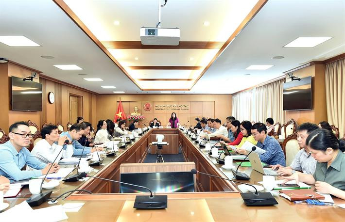 Bộ Giáo dục và Đào tạo làm việc với Ủy ban Dân tộc về quản lý nhà nước đối với cơ sở giáo dục