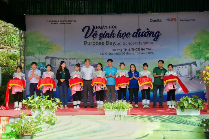 Long Châu cùng khách hàng chung tay mang đến môi trường học đường sạch sẽ - an toàn cho học sinh vùng cao