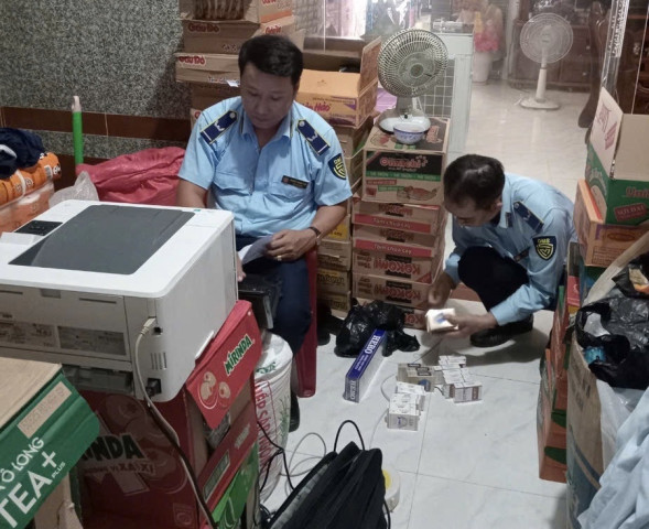 Sóc Trăng phát hiện và xử phạt 5 vụ buôn bán hàng cấm là thuốc lá điếu nhập lậu, với số tiền 20 triệu đồng