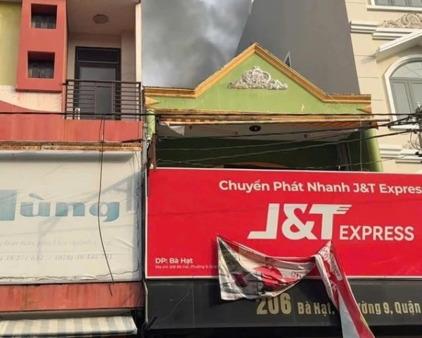 TP. Hồ Chí Minh: Xảy ra vụ cháy nhà ở đường Bà Hạt, quận 10