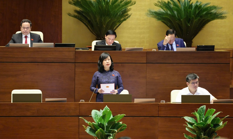 Bộ trưởng Bộ Y tế Đào Hồng Lan nói về "giữ chân" cán bộ y tế, bán hàng thực phẩm chức năng, nhân viên y tế quảng cáo...