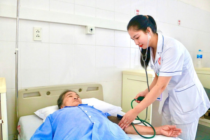 Quảng Ninh: Phẫu thuật cấp cứu kịp thời bệnh nhân 73 tuổi bị viêm ruột thừa cấp