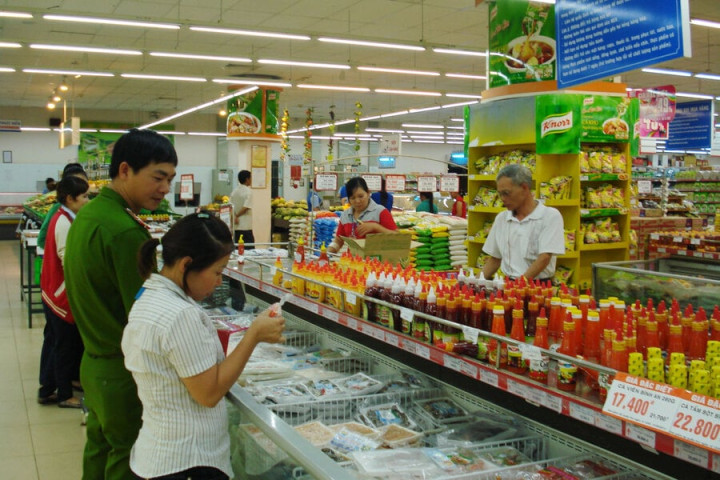 Hà Nội đảm bảo an toàn thực phẩm phục vụ Tết Dương lịch, Tết Nguyên đán Ất Tỵ và Lễ hội Xuân năm 2025