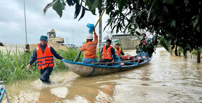 Quảng Ngãi: Chủ động cho học sinh nghỉ học để tránh lũ