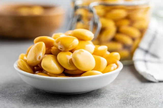 12 lợi ích của đậu thơm lupin