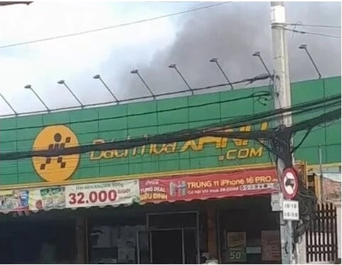 TP. Hồ Chí Minh: Xảy ra vụ cháy tại cửa hàng Bách Hóa Xanh