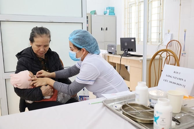 Hà Nội giám sát công tác triển khai chiến dịch bổ sung vitamin A liều cao đợt II/2024
