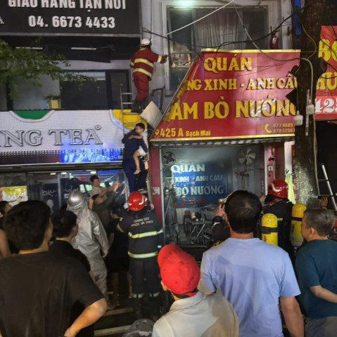 Công an TP. Hà Nội: Thông tin về việc kịp thời giải cứu an toàn 3 bà cháu trong đám cháy nhà trên phố Hồng Mai