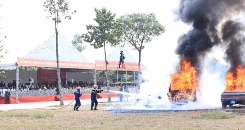 Công điện của Thủ tướng về việc nhanh chóng khắc phục hậu quả vụ tai nạn trong diễn tập tại Quân khu 7