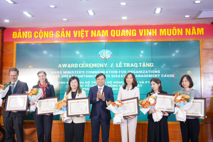 Hội nghị đối tác giảm nhẹ rủi ro thiên tai và công bố báo cáo đánh giá đa ngành phục hồi sau bão Yagi của Việt Nam