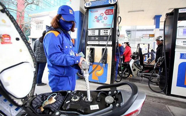 Giá xăng RON 95 tăng 30 đồng/lít từ 15h chiều hôm nay ngày 12/12