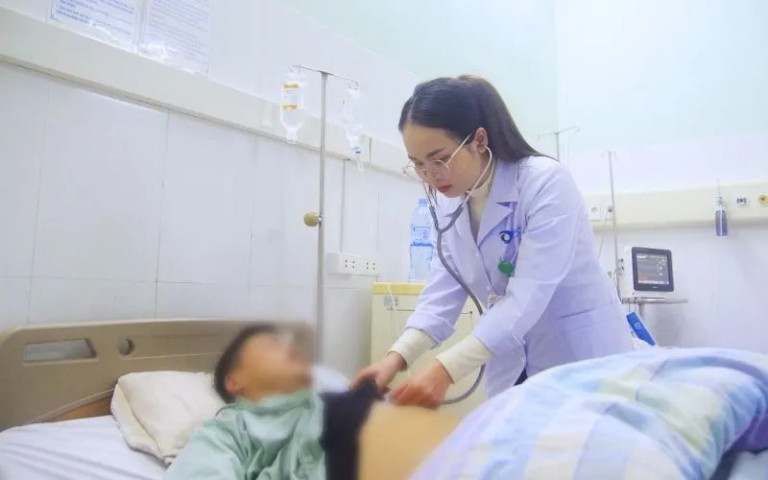 Quảng Ninh: Nhiều trường hợp mắc sốt xuất huyết nhập viện điều trị