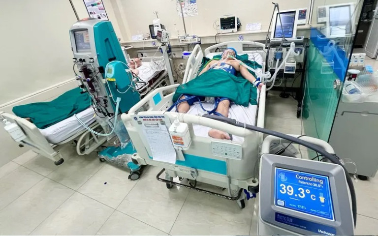 Phú Thọ: Hạ thân nhiệt chỉ huy cứu người đàn ông bị hôn mê do tai nạn sinh hoạt