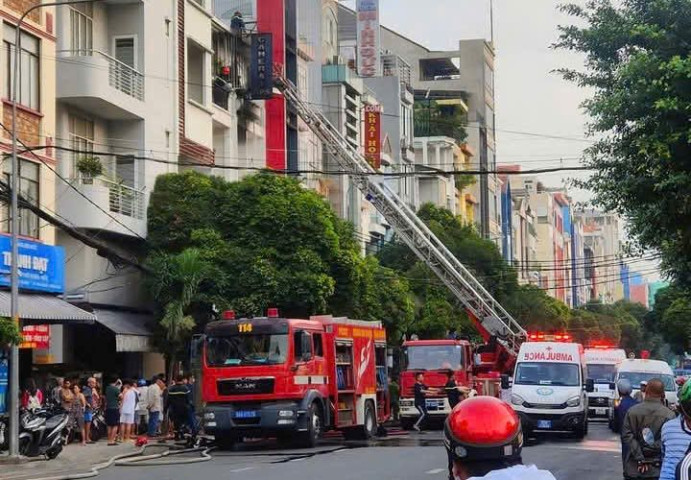 TP. Hồ Chí Minh: Cháy quán ăn kết hợp nhà thuê trọ khiến 2 người tử vong