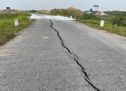 Hà Nội công bố tình huống khẩn cấp về sạt lở đê tả Hồng