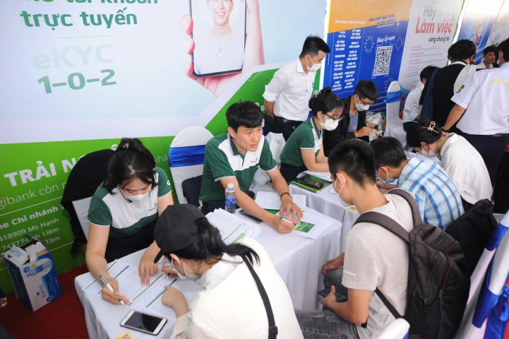 Hà Nội hỗ trợ, phát triển thị trường lao động, giải quyết việc làm năm 2025