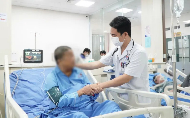 Thái Nguyên: Cứu sống bệnh nhân 67 tuổi ngừng hô hấp, ngừng tuần hoàn