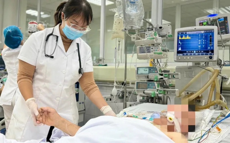 Điều trị cho 1 bệnh nhân với nhiều biến chứng nguy hiểm do tự ý điều trị bệnh gout tại nhà