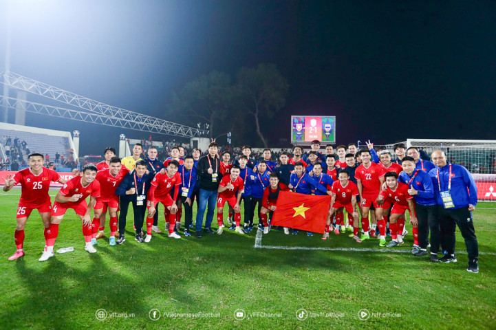 HLV Kim Sang Sik: "Chiến thắng Thái Lan là món quà năm mới của đội tuyển dành cho người hâm mộ”
