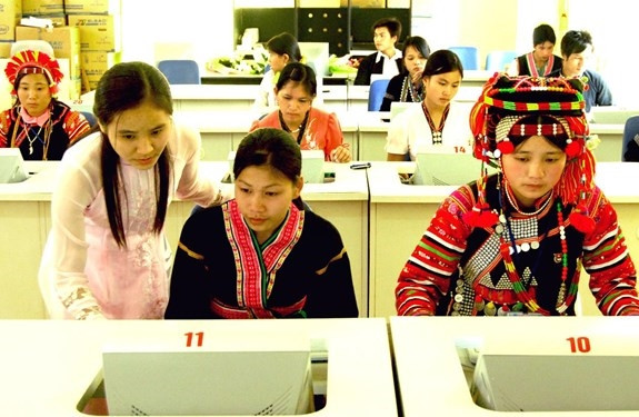 Chương trình nâng cao năng lực và hiệu quả hoạt động của trung tâm học tập cộng đồng các xã vùng đồng bào dân tộc thiểu số và miền núi