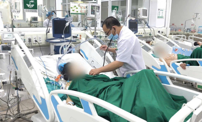 Điều trị cho bệnh nhân mắc sốt rét ác tính sau chuyến công tác dài ngày