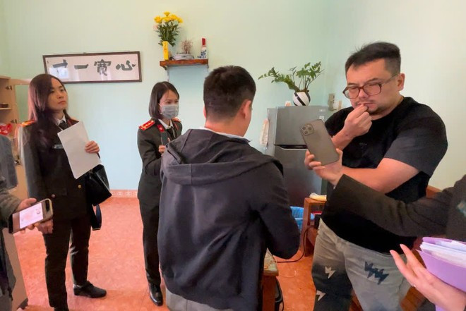 Hà Nội: Phát hiện số lượng lớn thuốc giả mạo nhãn hiệu tại Phòng khám Bách Giai