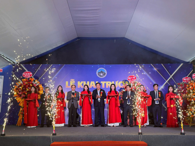Khai trương Khu xạ trị kỹ thuật cao tại Bệnh viện Đa khoa tỉnh Hà Tĩnh