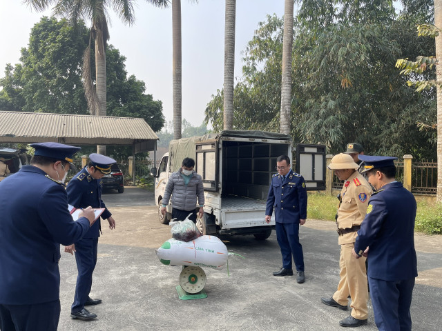Phú Thọ phát hiện ô tô đang vận chuyển 103 kg nội tạng động vật không rõ nguồn gốc xuất xứ
