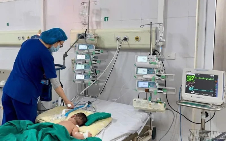 Cảnh báo nhiều trẻ mắc sởi với biến chứng nặng nề