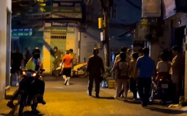 TP. Hồ Chí Minh: Kịp thời cứu 2 người thoát khỏi đám cháy nhà