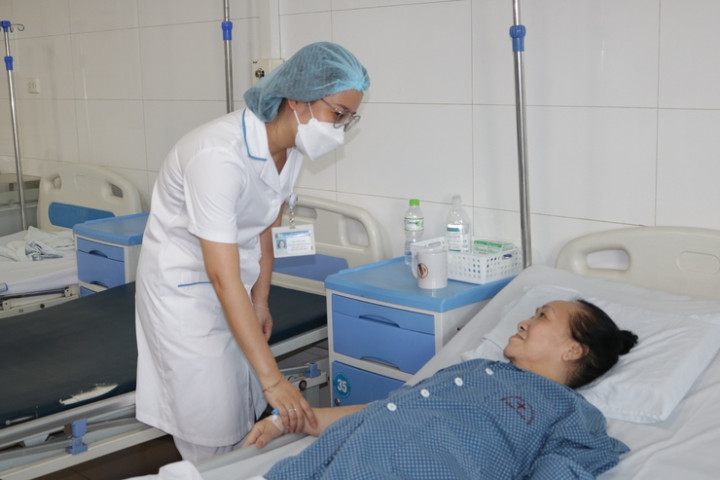 Hà Nội triển khai các hoạt động truyền thông Kỷ niệm 70 năm Ngày Thầy thuốc Việt Nam (27/2/1955 - 27/2/2025)