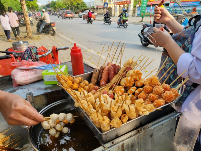 Đảm bảo an toàn thực phẩm và những quy định về mức vi phạm trong kinh doanh thức ăn đường phố và dịch vụ ăn uống vi phạm