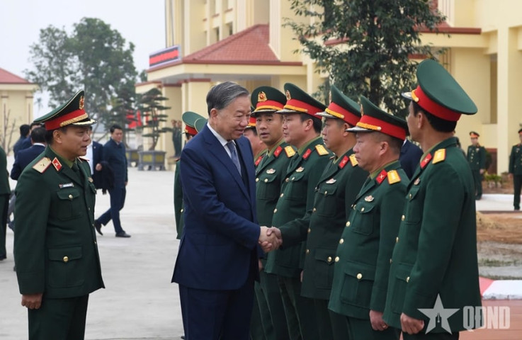 Tổng Bí thư Tô Lâm thăm, làm việc tại Lữ đoàn tên lửa 490