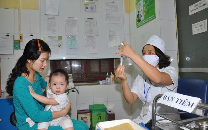 Hà Nội triển khai chiến dịch tiêm chủng vaccine phòng, chống dịch sởi